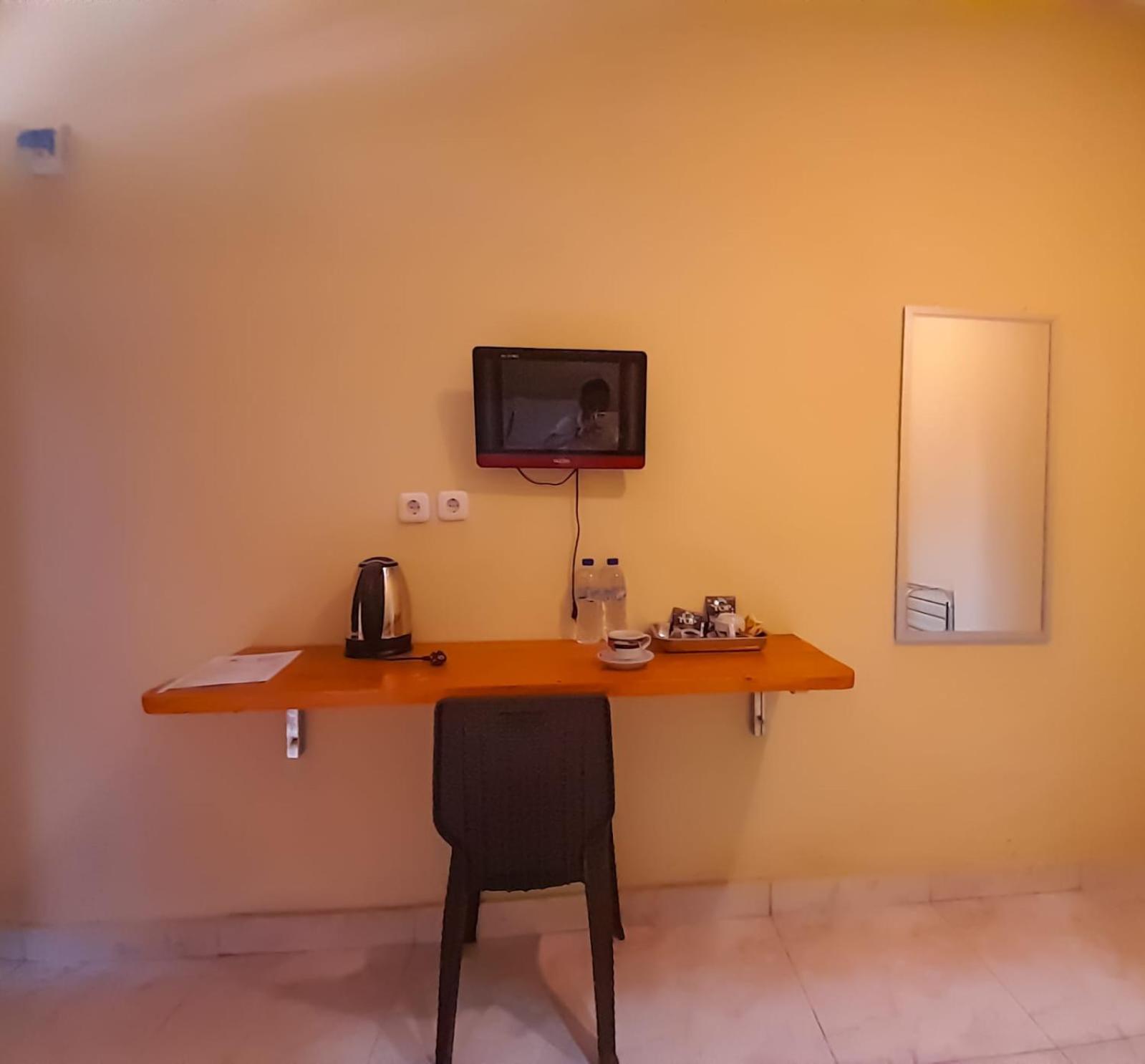 Fx72 Labuan Bajo Hotel المظهر الخارجي الصورة